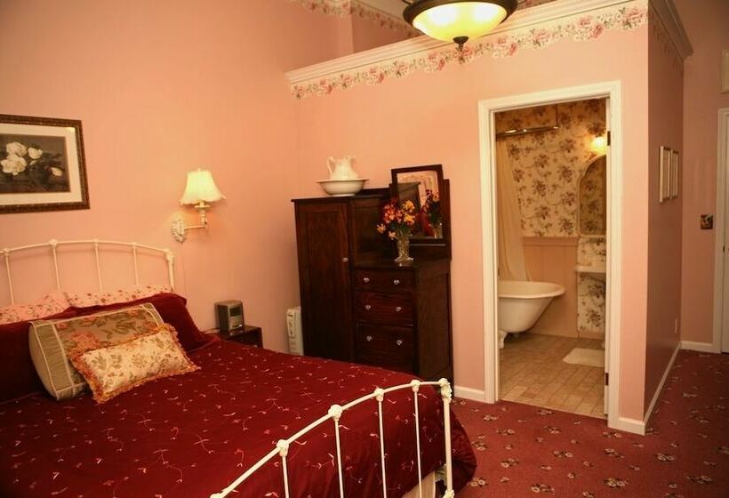 בית מלון כפרי Pescadero Creek Inn