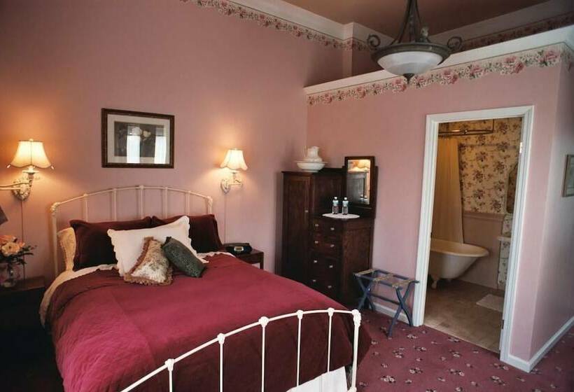 בית מלון כפרי Pescadero Creek Inn