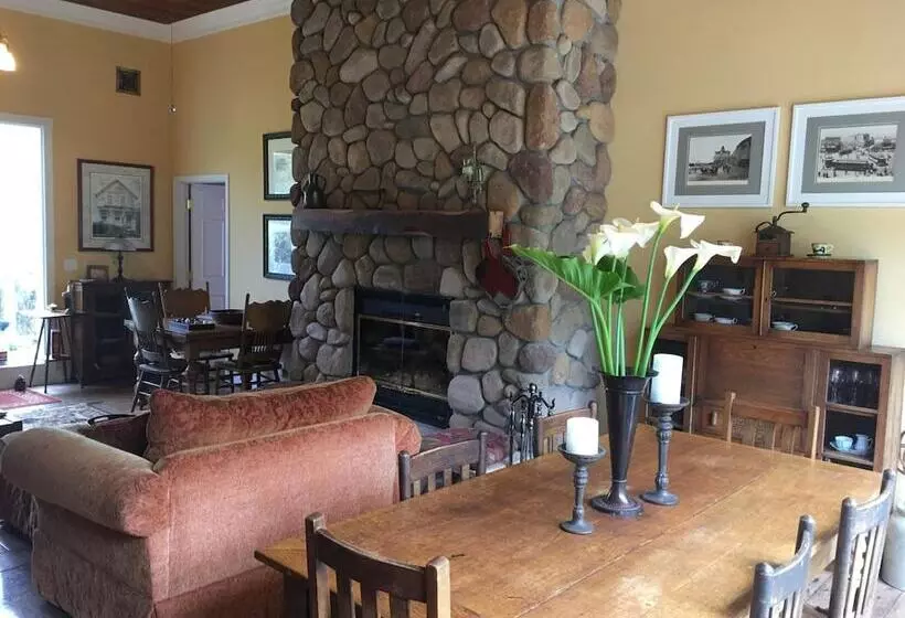 酒店 Pescadero Creek Inn