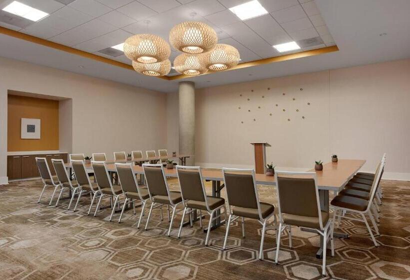 בית מלון כפרי Springhill Suites By Marriott Oceanside Beach