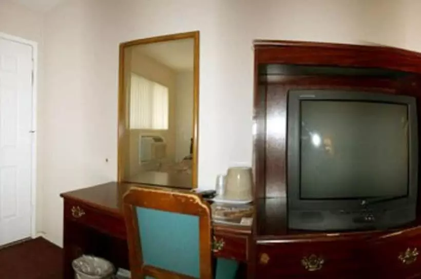 ホテル Sunset Inn And Suites