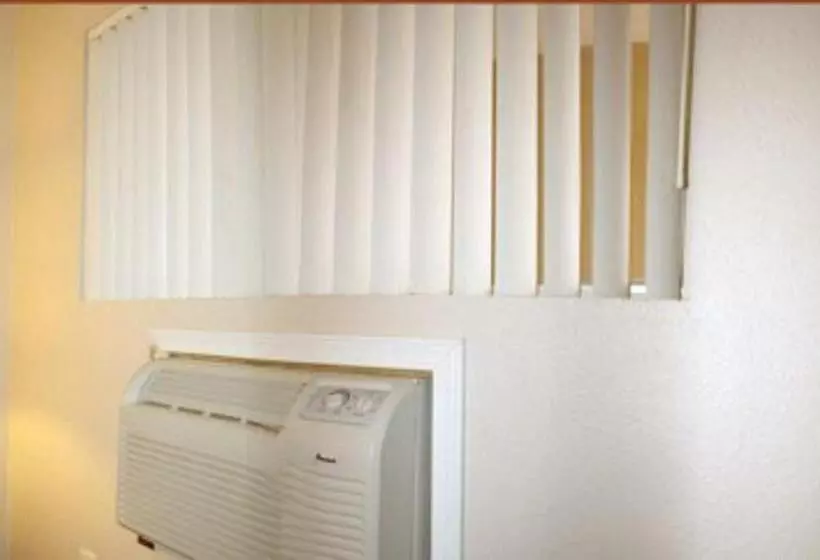 ホテル Sunset Inn And Suites