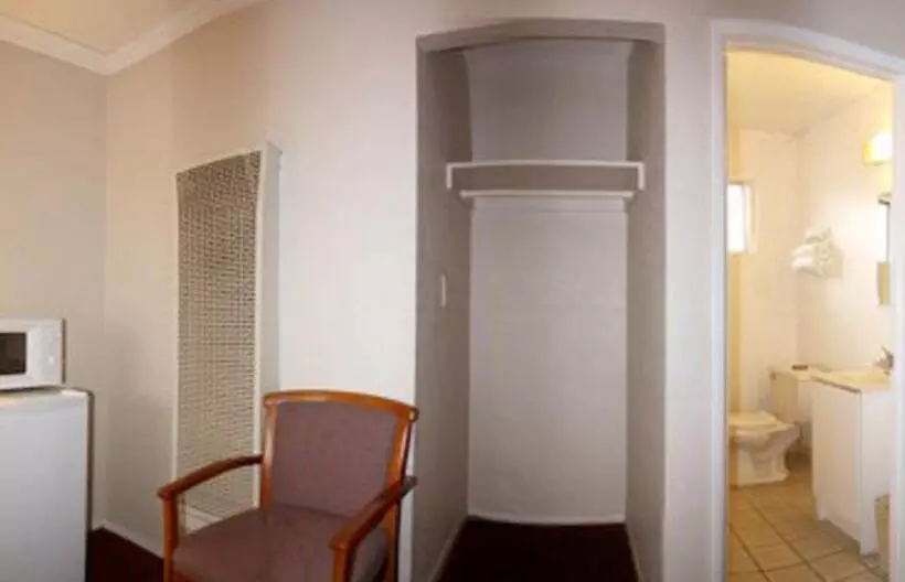 ホテル Sunset Inn And Suites