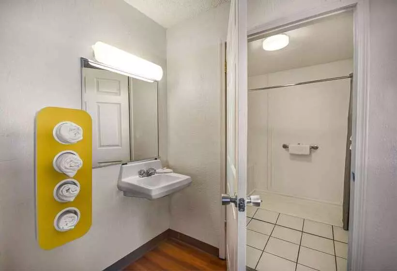 Motel 6north Ridgeville, Oh  Cleveland Intl Airport  N Ridgeville