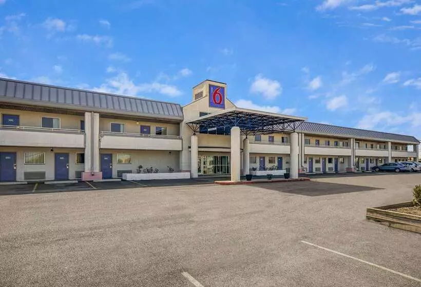 Motel 6north Ridgeville, Oh  Cleveland Intl Airport  N Ridgeville