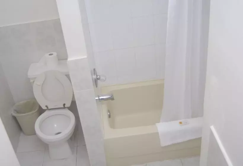 Ocean Pearl Bonefishing Resort