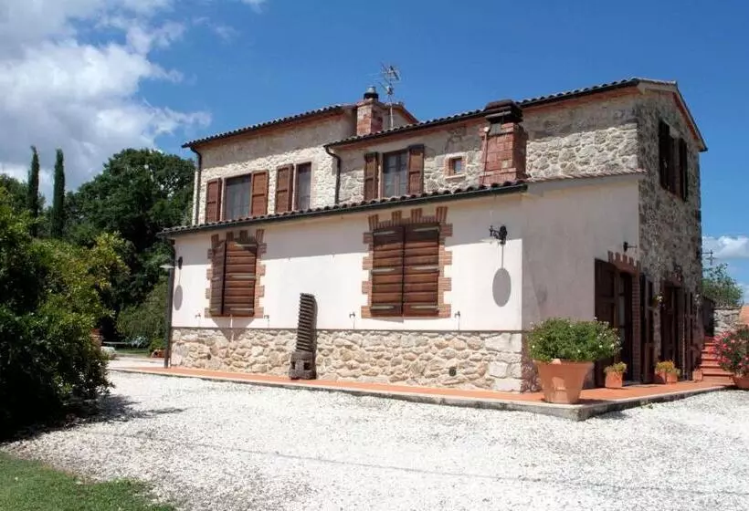 ホテル Agriturismo La Vecchia Quercia