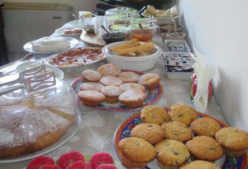 בית מלון כפרי Agriturismo La Vecchia Quercia