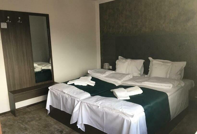 ホテル Margaritar