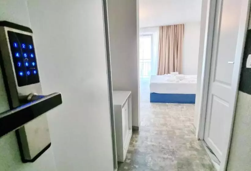 Hotel Mojo Resort