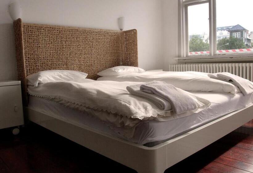 پانسیون Downtown Guesthouse Reykjavik