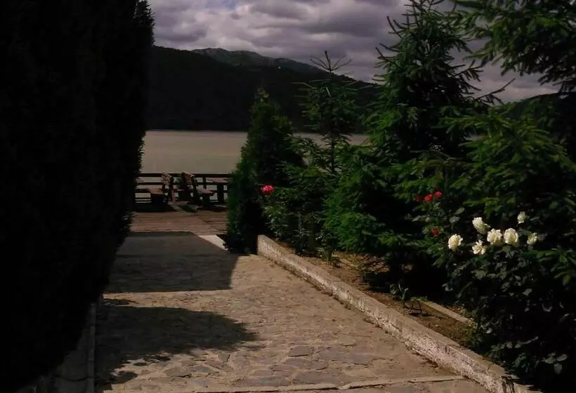 Pension La Ponton