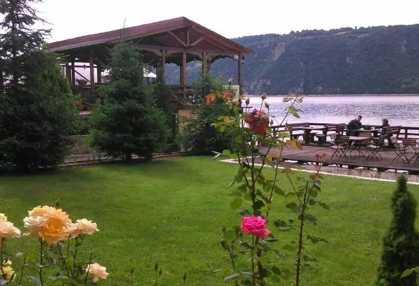 Pension La Ponton