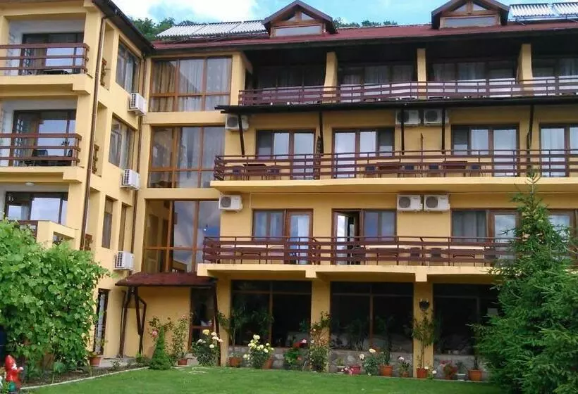 Pension La Ponton