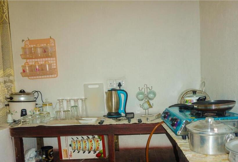 ベッドアンドブレックファースト Walampuri Cabana & Restaurant