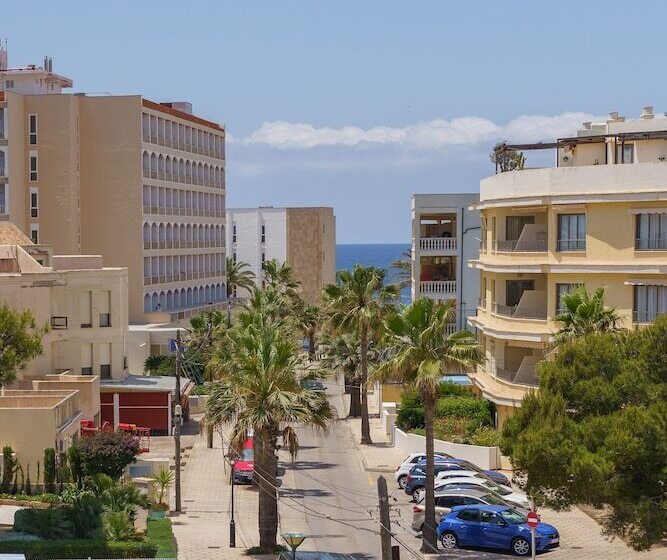 هتل Apartamentos Andreas