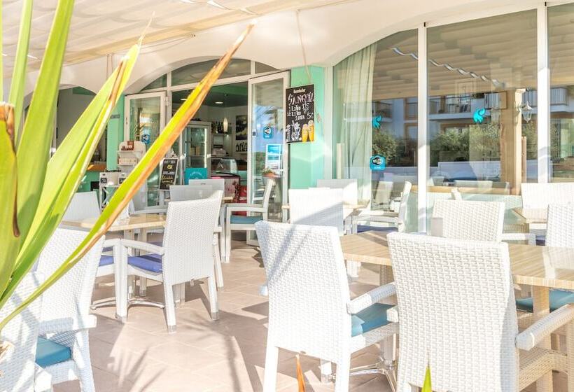 هتل Apartamentos Andreas