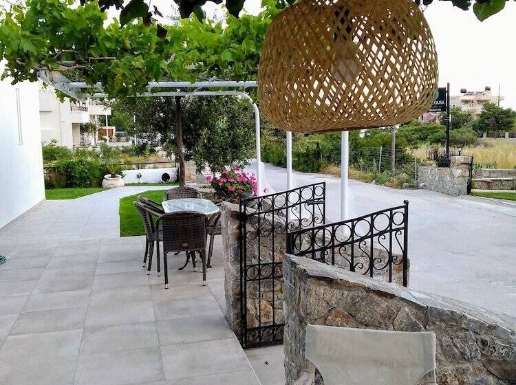 Idomeneas Apartments