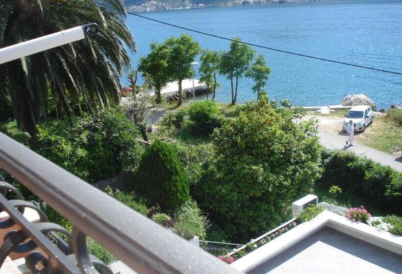 پانسیون Accommodation Tomcuk