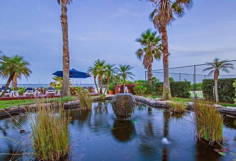 Отель 19th Avenue On The Beach