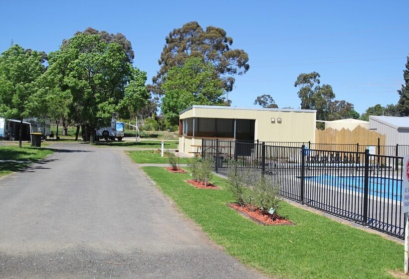 ホテル Avondel Caravan Park