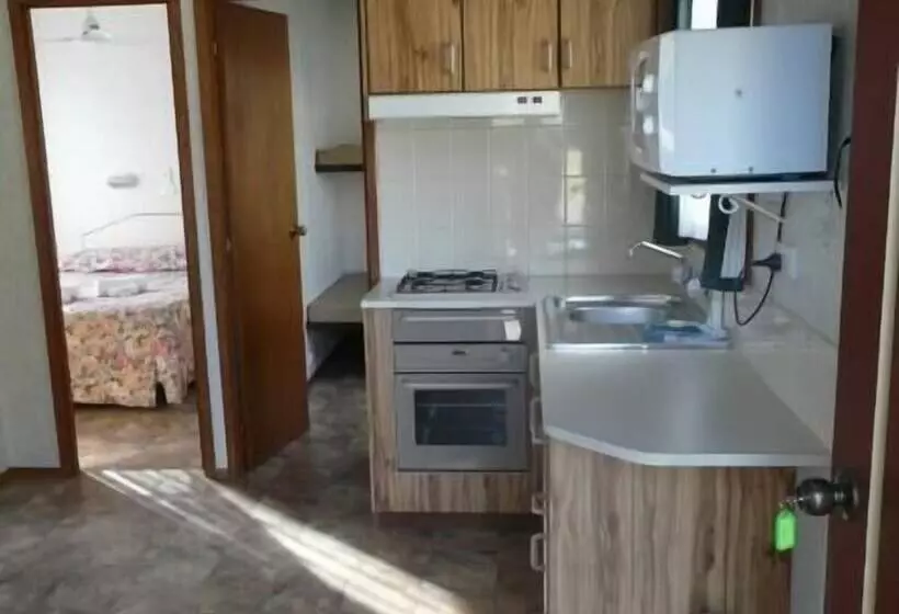 ホテル Avondel Caravan Park
