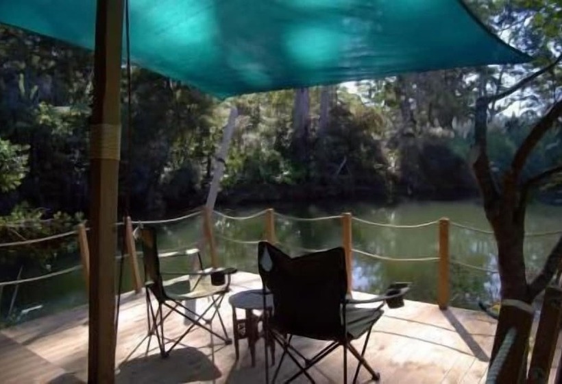 בית מלון כפרי Pagoda Lodge