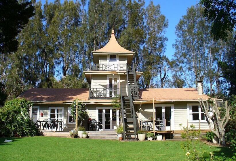 בית מלון כפרי Pagoda Lodge
