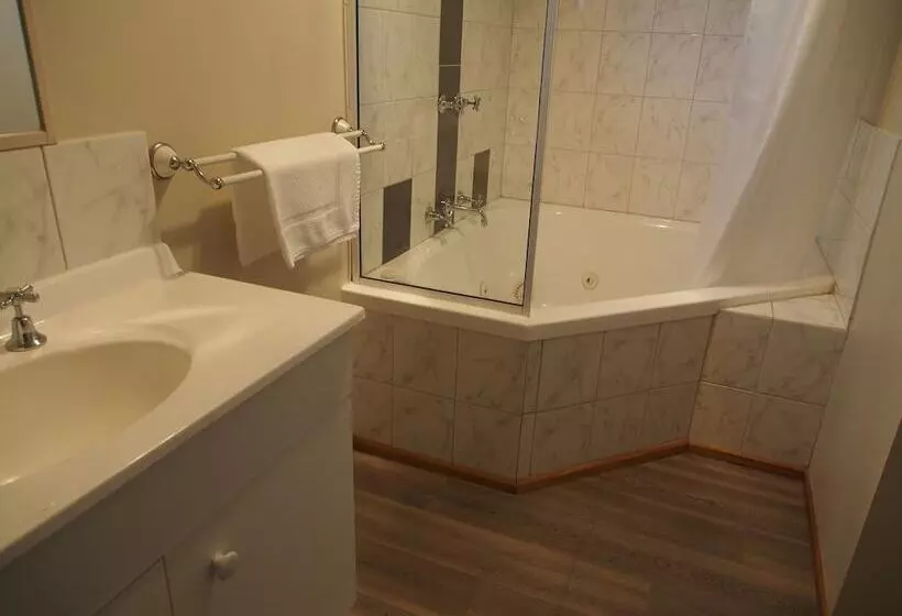 ホテル Porepunkah Pines Holiday Park