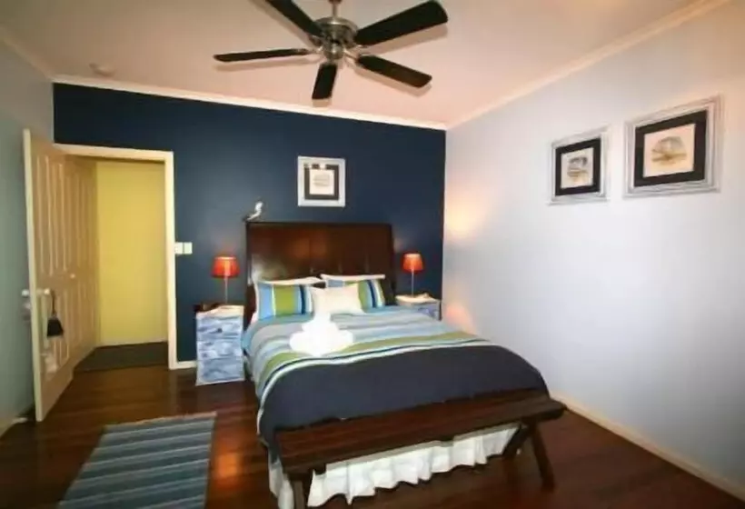 پانسیون Noosa Country House