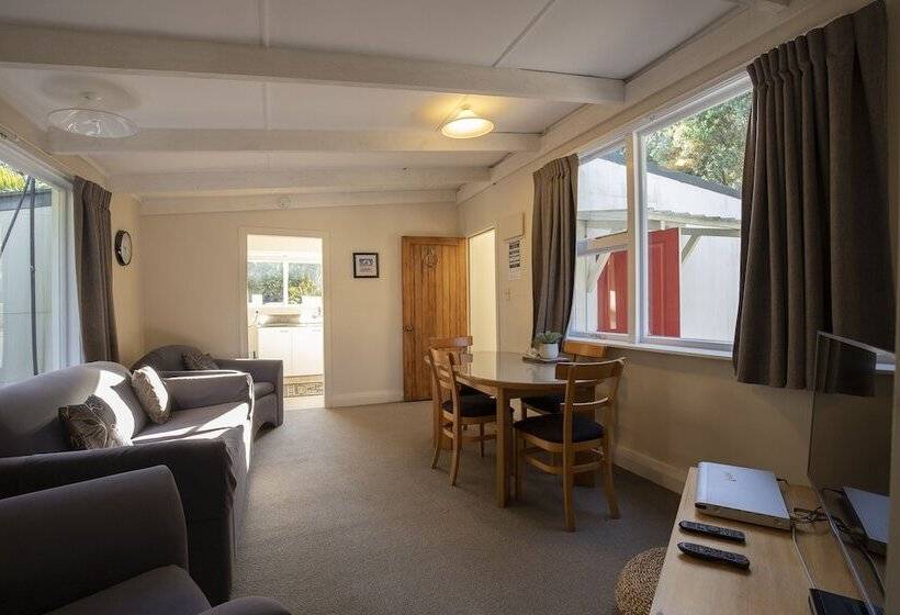 Punakaiki Beachfront Motels