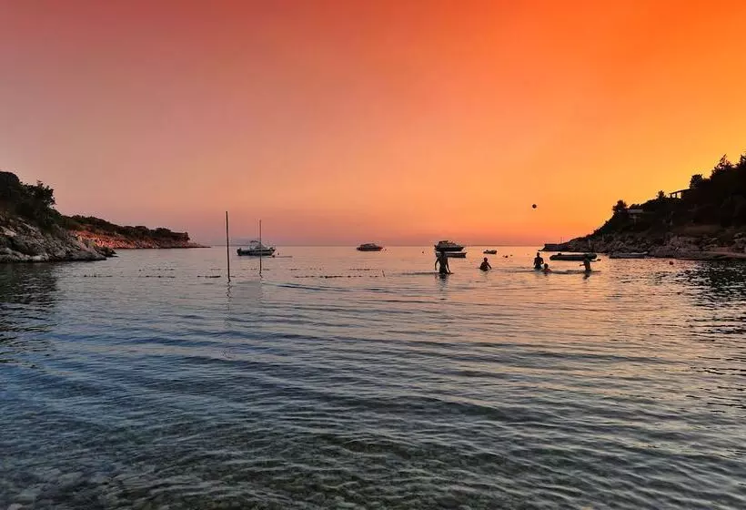 Lastura Aparthotel & Mobile Homes