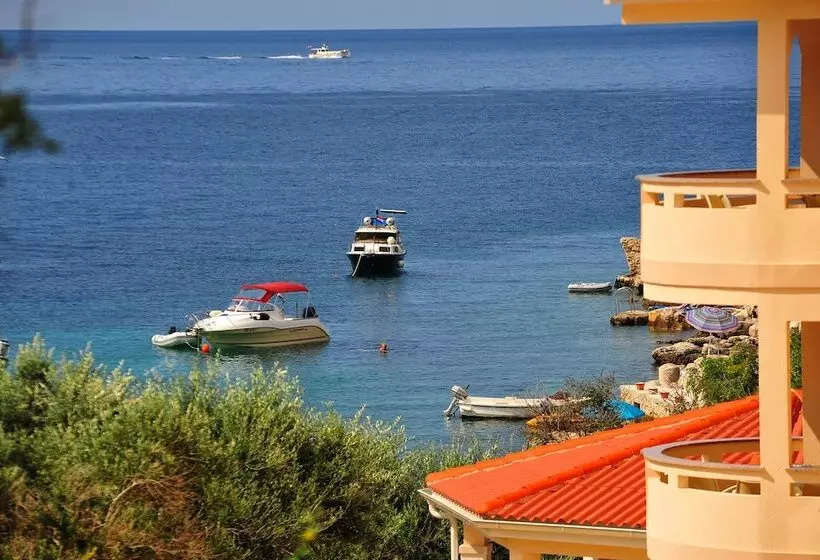 Lastura Aparthotel & Mobile Homes