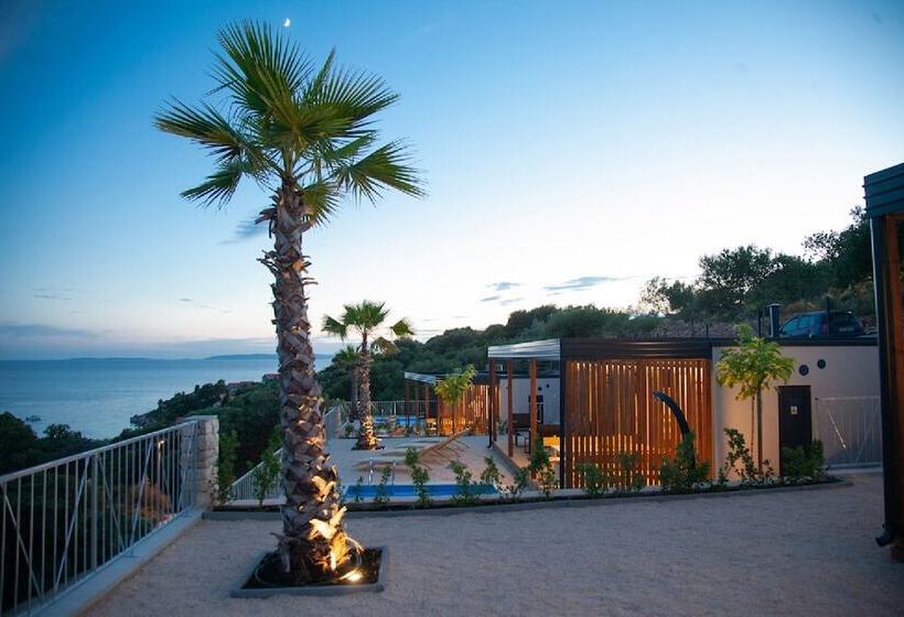 Lastura Aparthotel & Mobile Homes