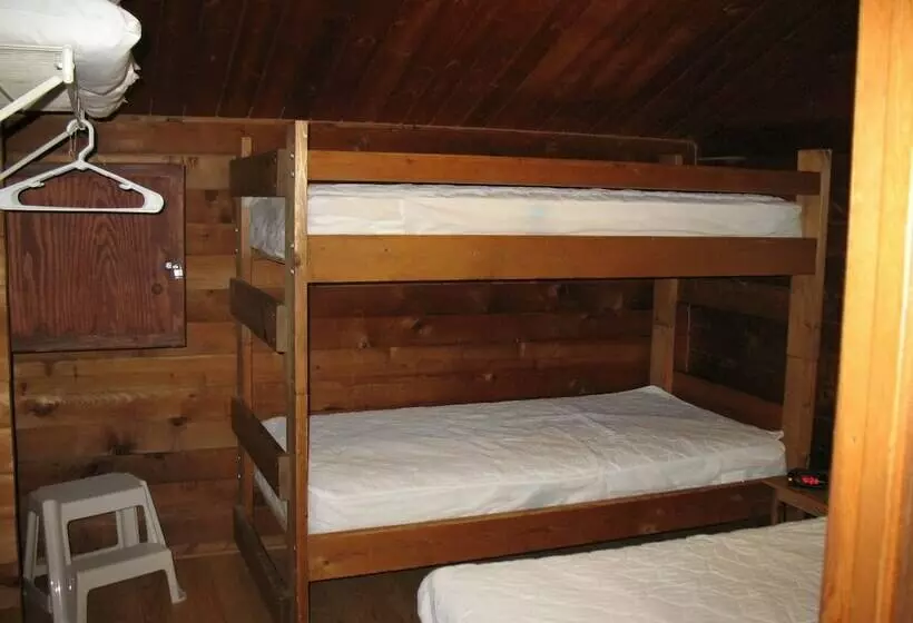 Hotelli Forest Lake Rv & Camping Resort