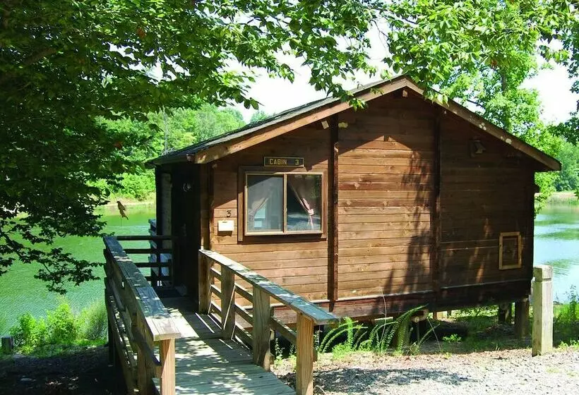 Hotelli Forest Lake Rv & Camping Resort