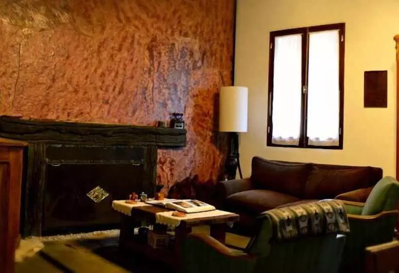 Hotelli Golden Lodge