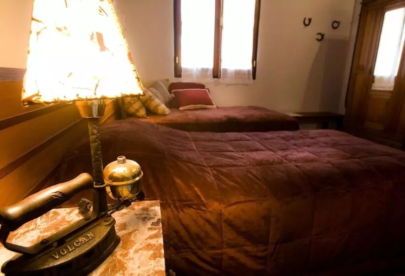 Hotelli Golden Lodge