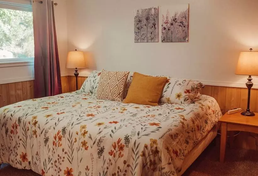 Hotelli Pioneer Inn Downtown