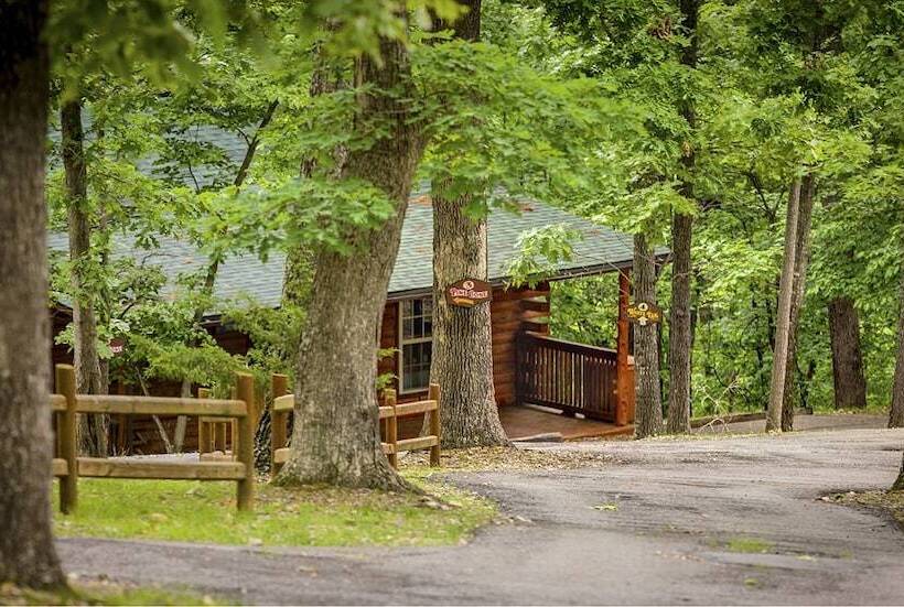 Lake Forest Luxury Log Cabins