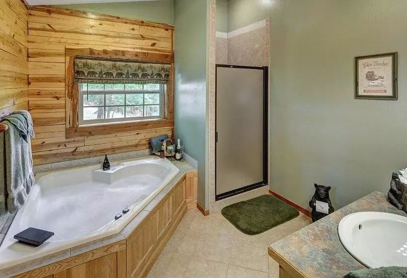 Lake Forest Luxury Log Cabins