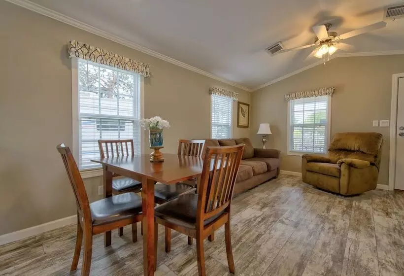 Hotelli Arbor Terrace Rv Resort