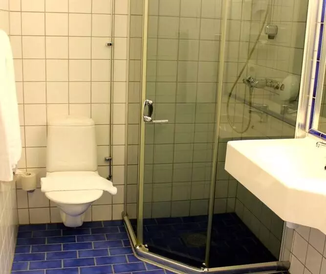 Hotelli Vätterledens Stugrum