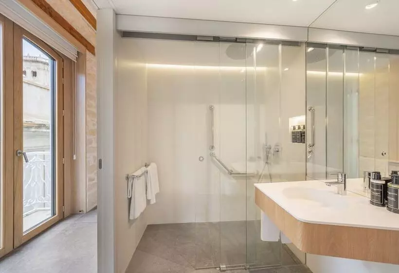 هتل Tandem Portico Alicante Suites