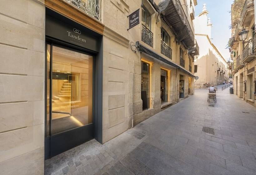 هتل Tandem Portico Alicante Suites