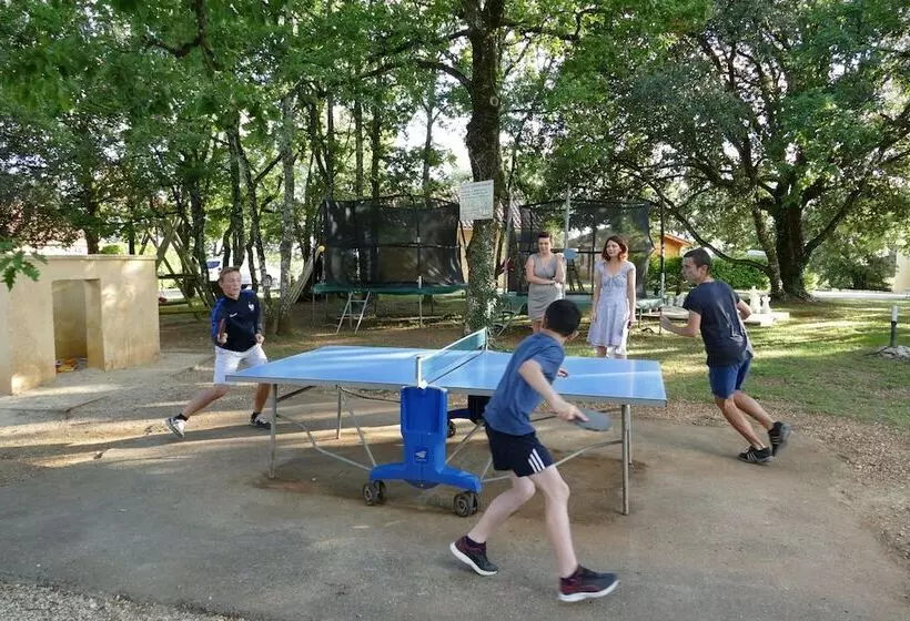 Lomakeskus Les Collines D Eyvigues