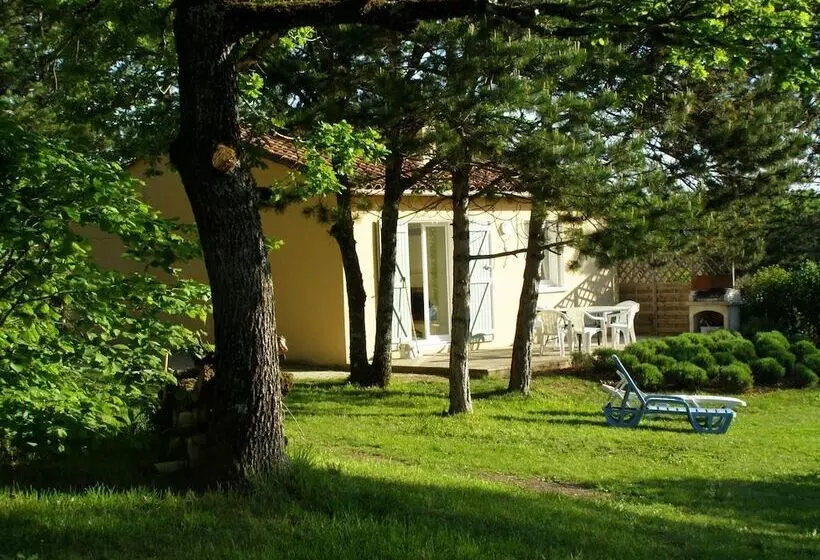 Lomakeskus Les Collines D Eyvigues