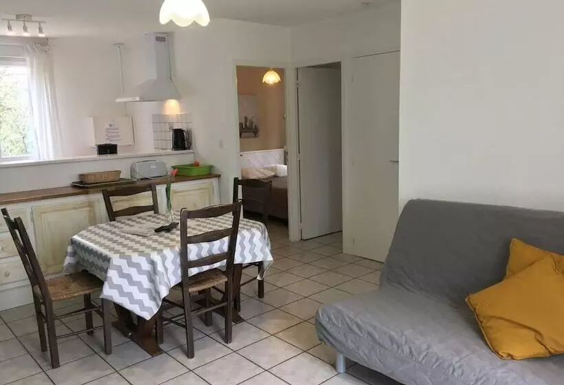 Lomakeskus Les Collines D Eyvigues