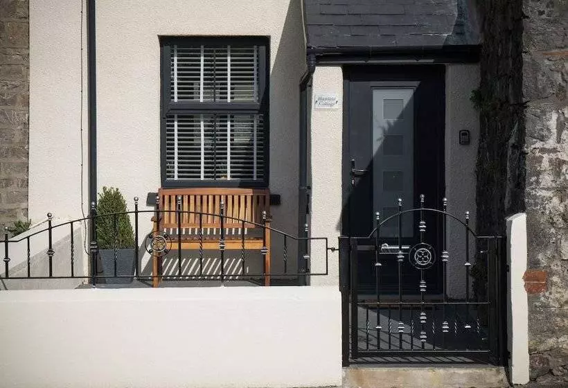 Hawtree Cottage 2 Bed Cottage Tenby