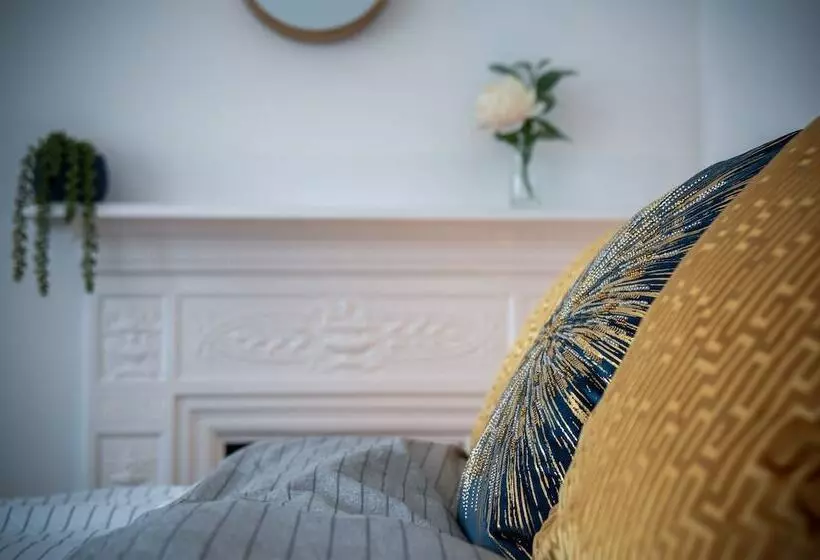 Hawtree Cottage 2 Bed Cottage Tenby